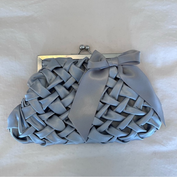 Fun silk fabric, silver, evening clutch. - Picture 1 of 3